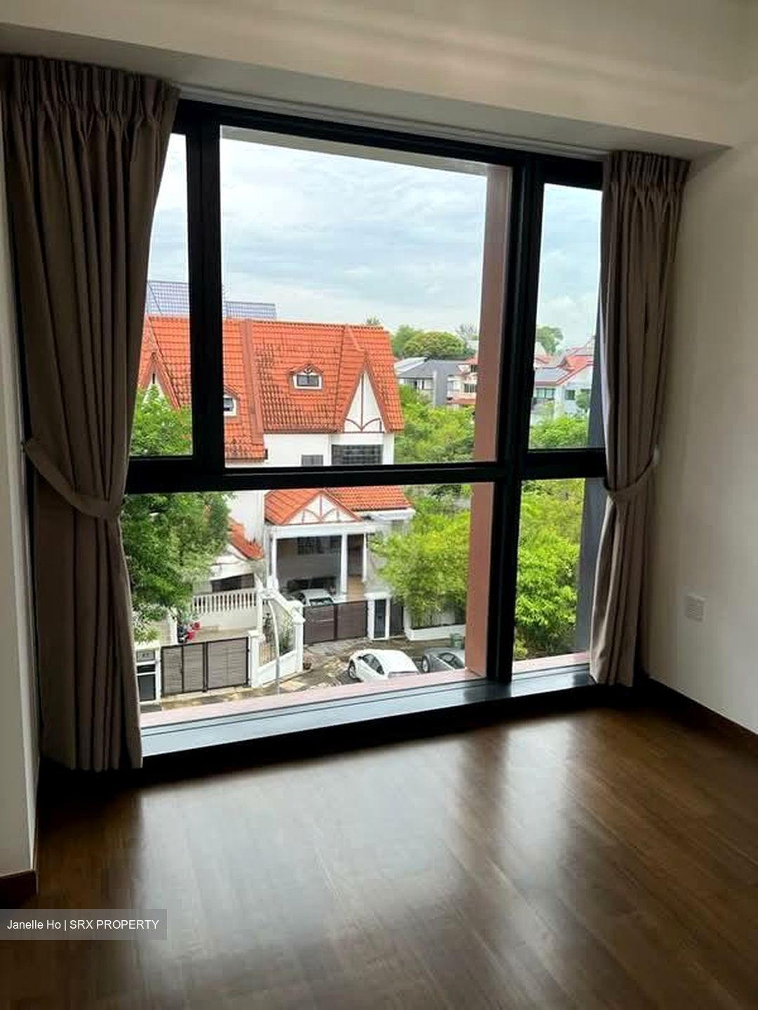 Royalgreen (D10), Condominium #548876561